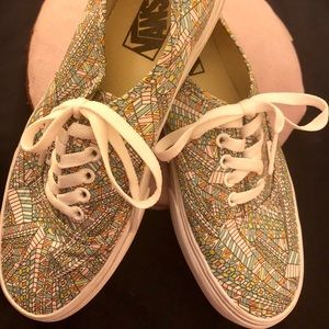 VANS Abstract Canvas Sneakers (women’s 8.5)